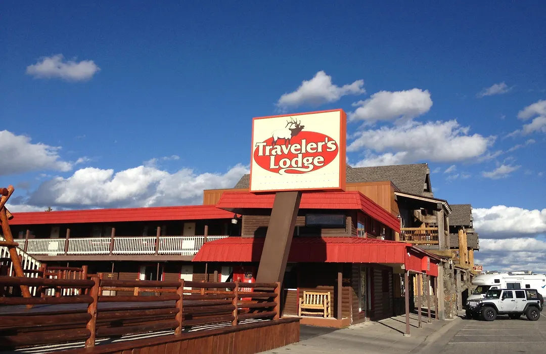Travelers Lodge-1