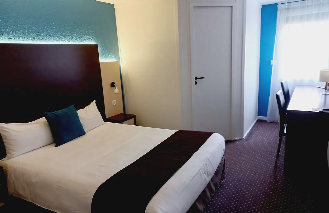 Brit Hotel Le Kerotel-1