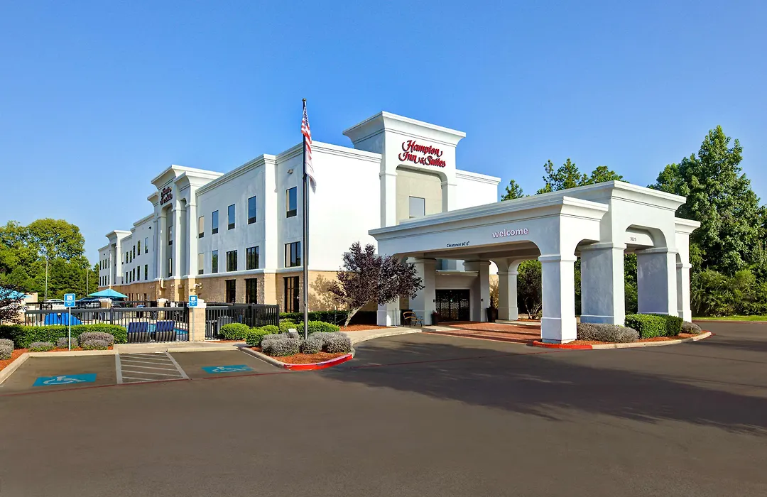 Hampton Inn & Suites Nacogdoches-1