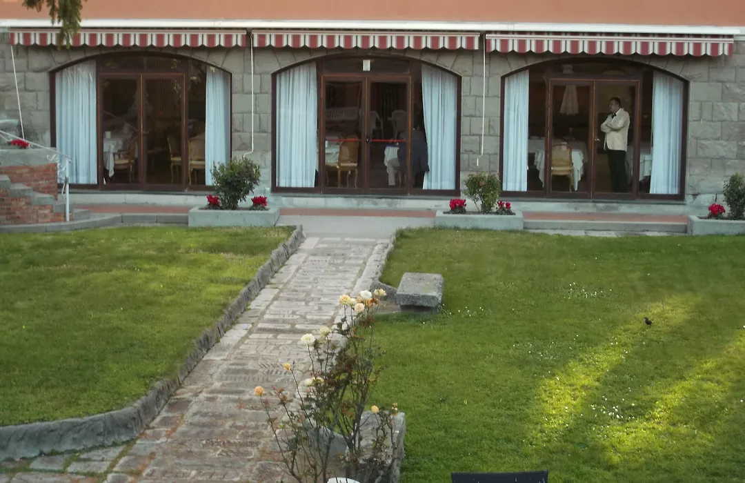 Hotel Villa Maria-1