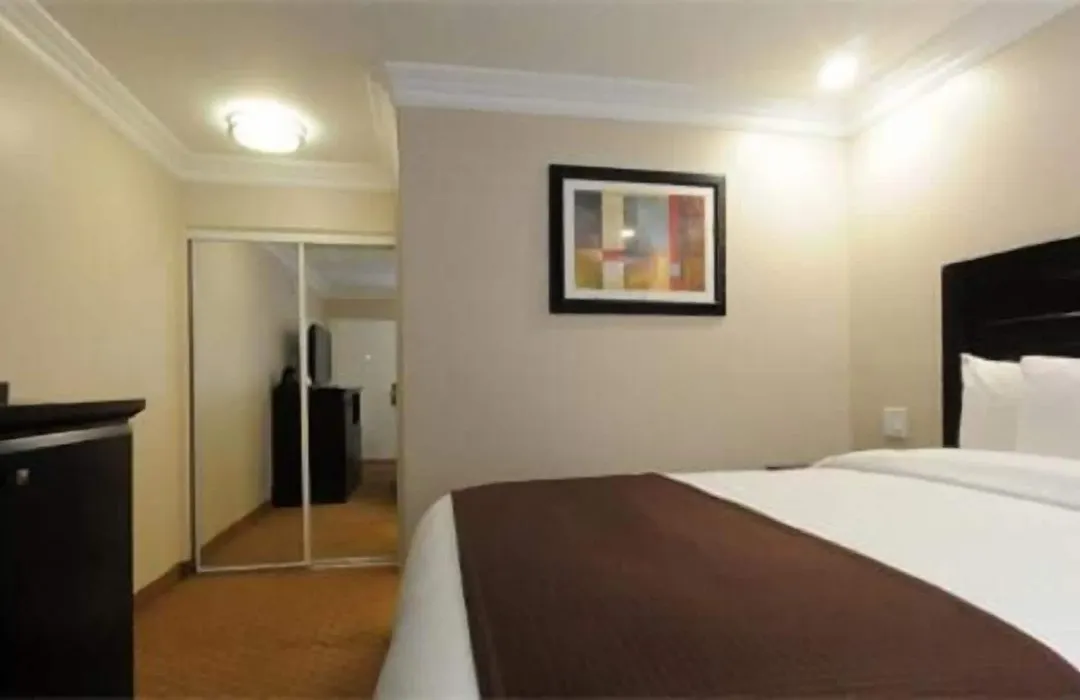 Raincross Hotel Riverside-1