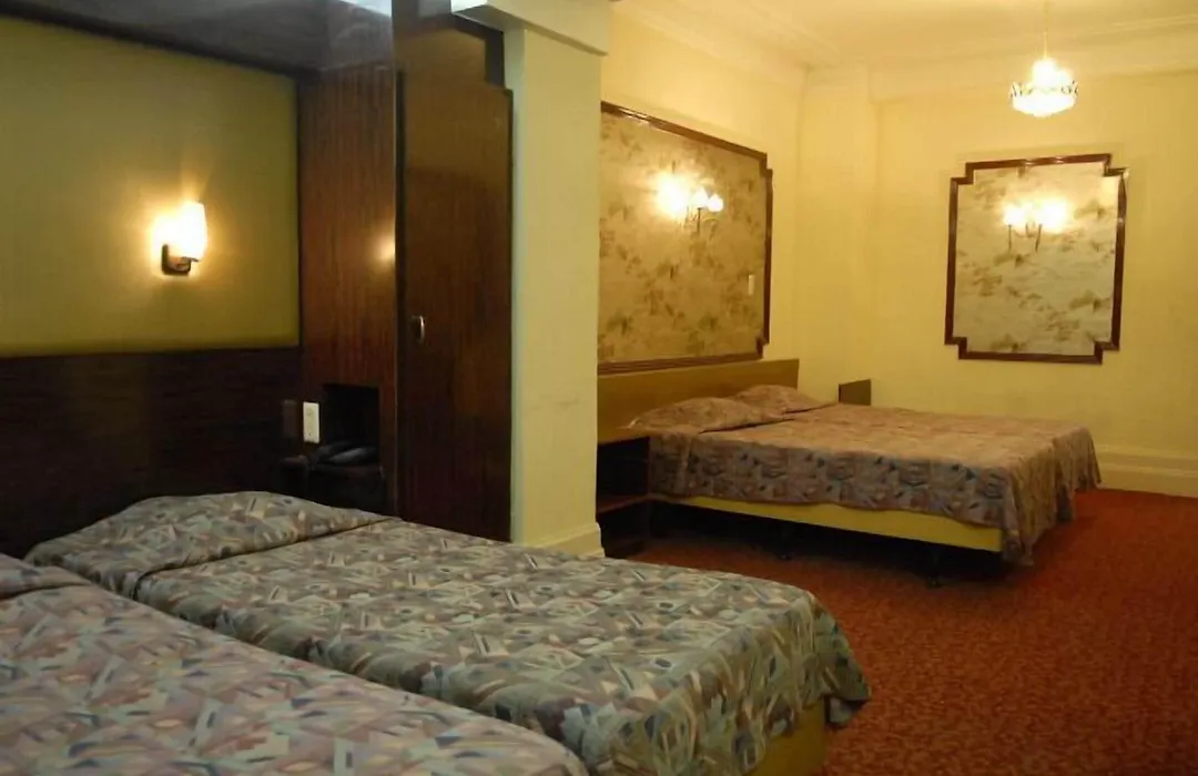 Hotel Manhattan-1