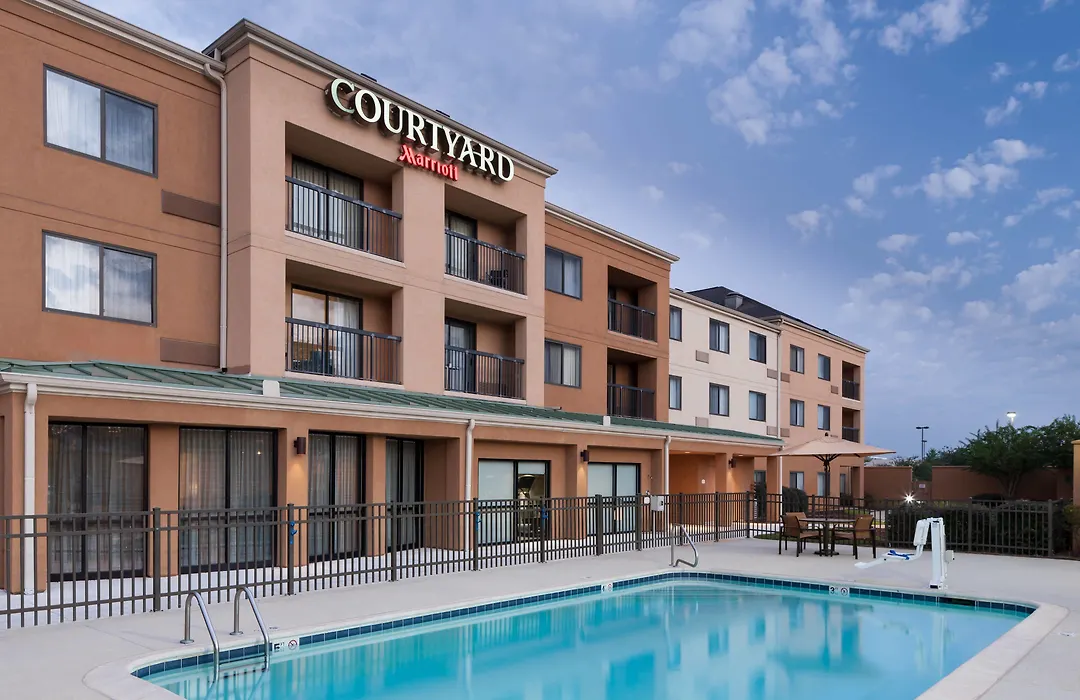 Courtyard By Marriott Hattiesburg-1