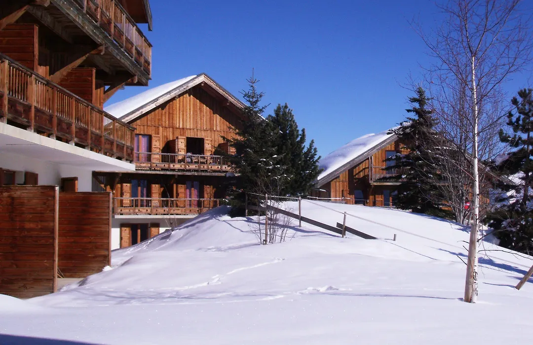 Résidence Néméa Les Chalets Des Cîmes-1