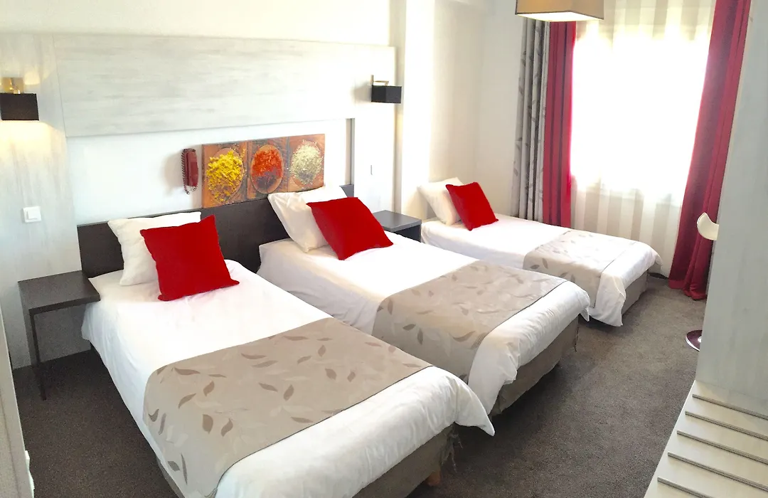 Victoria Hotel-1