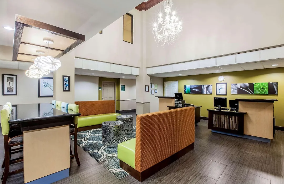 La Quinta By Wyndham Pasadena-1