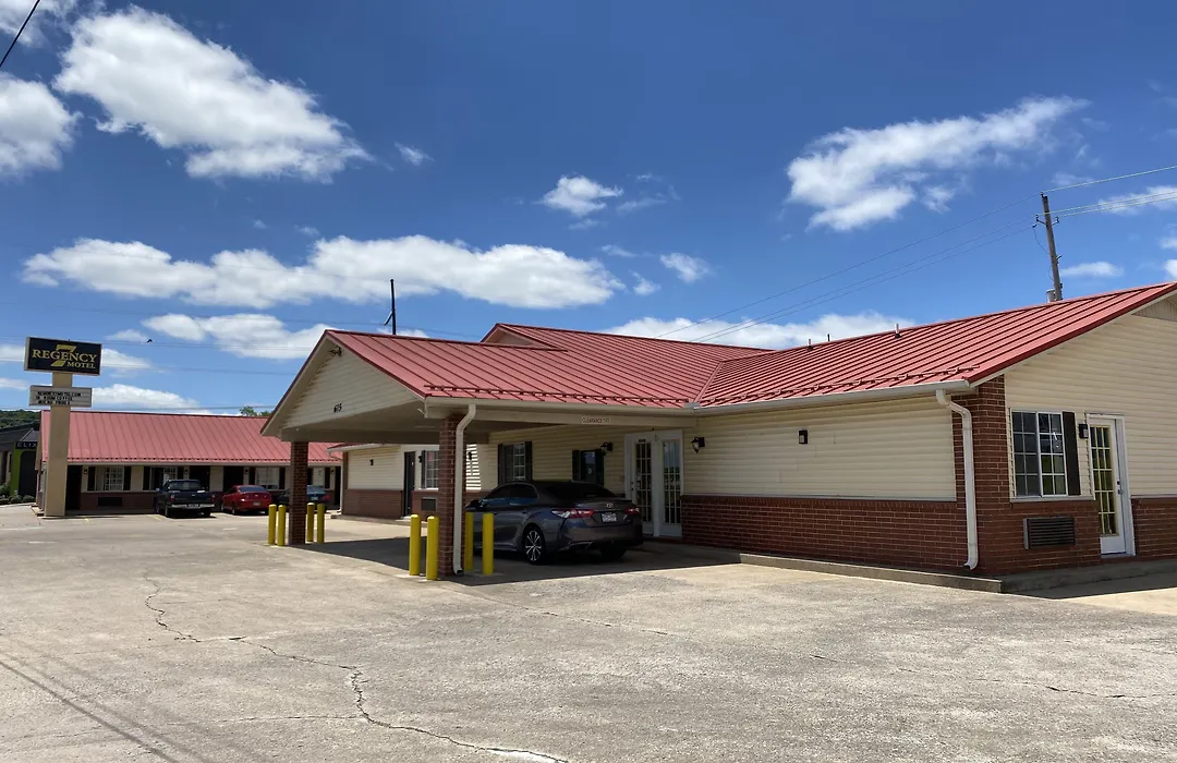 Regency 7 Motel-1