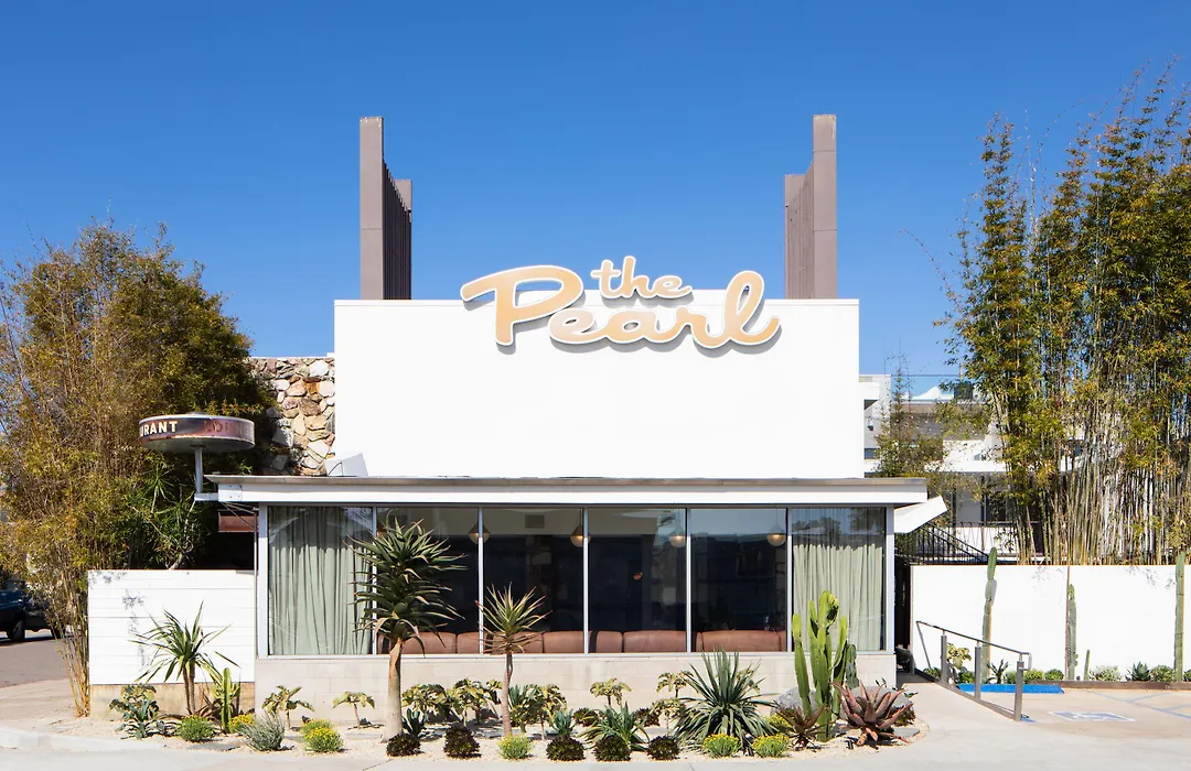 The Pearl Hotel-1