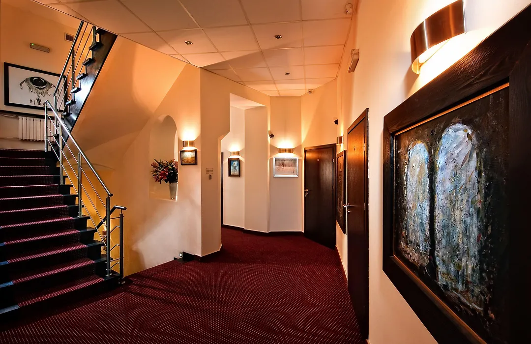 Spatz Aparthotel-1