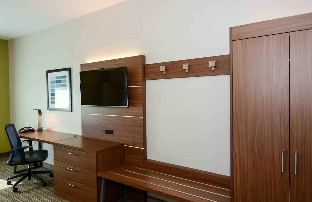 Holiday Inn Express Hotel & Suites New Boston By Ihg-1