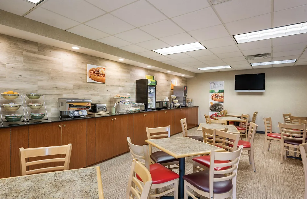 Quality Inn & Suites Fishkill South Near I-84-1