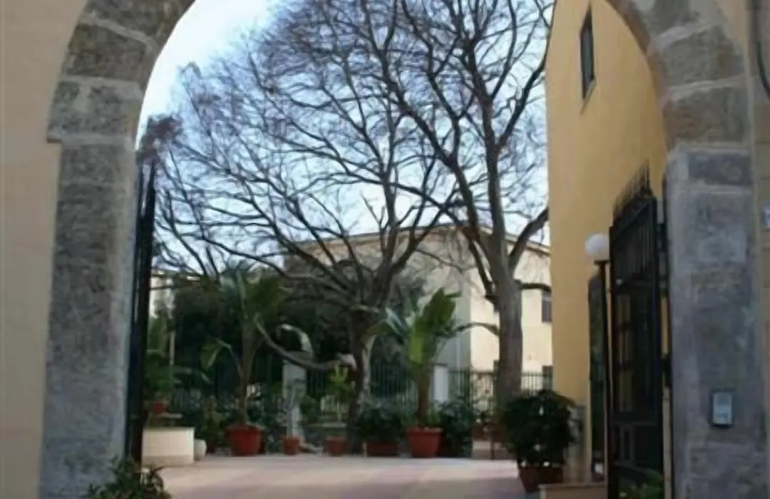 Hotel D'Orleans-1