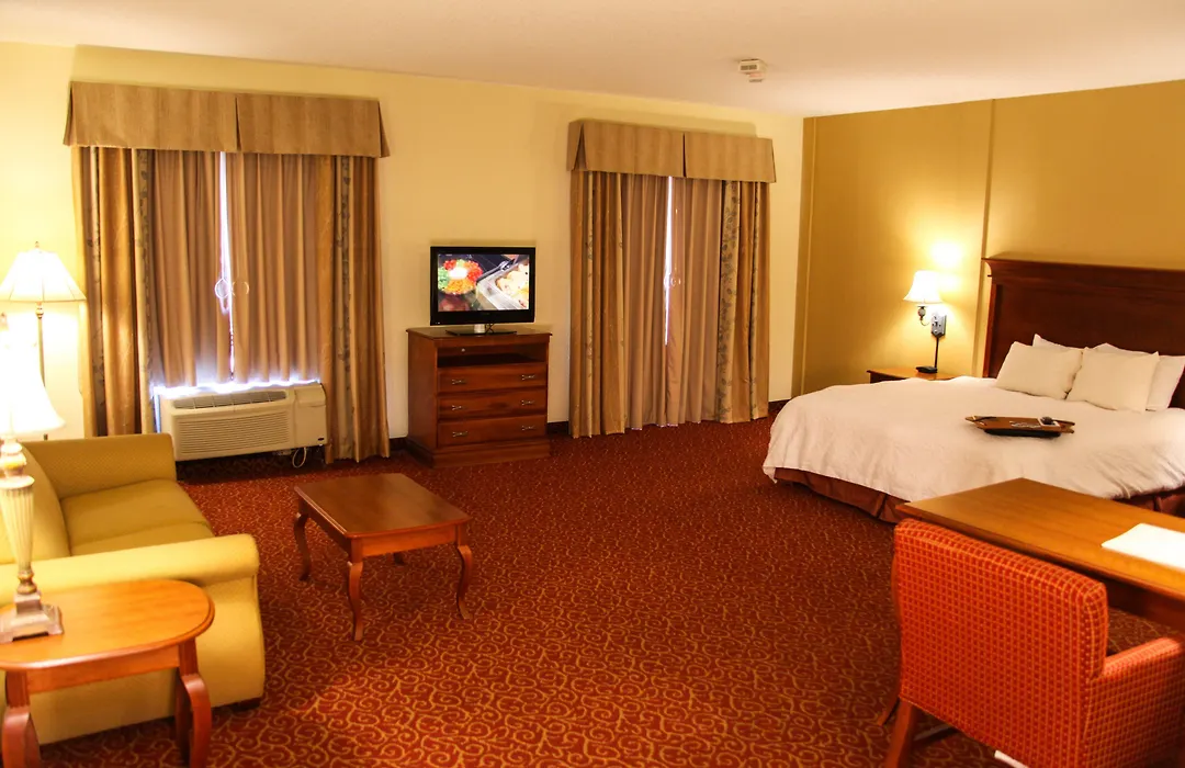 Hampton Inn & Suites Grenada-1