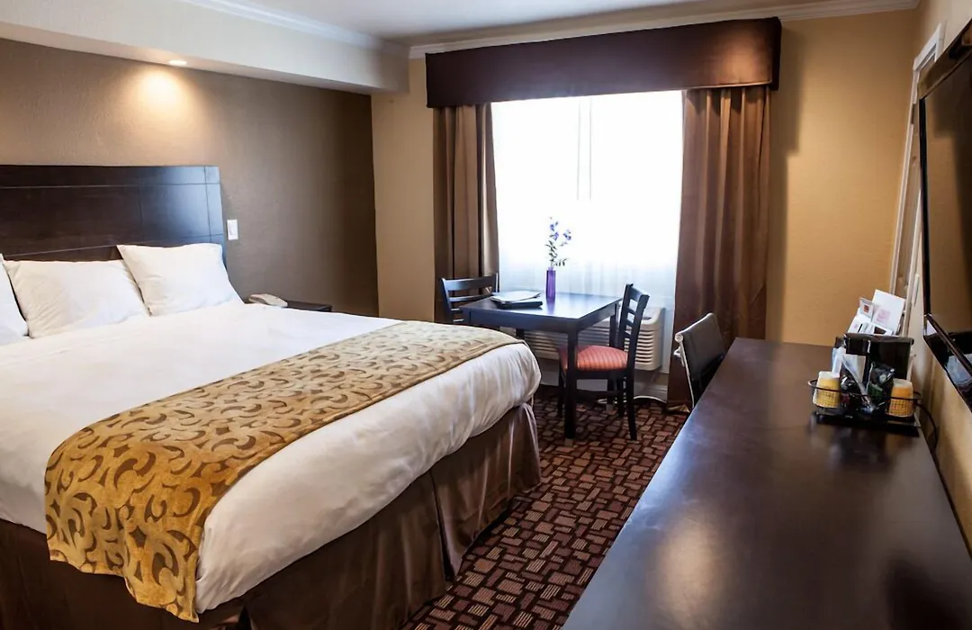 Marinwood Inn & Suites-1