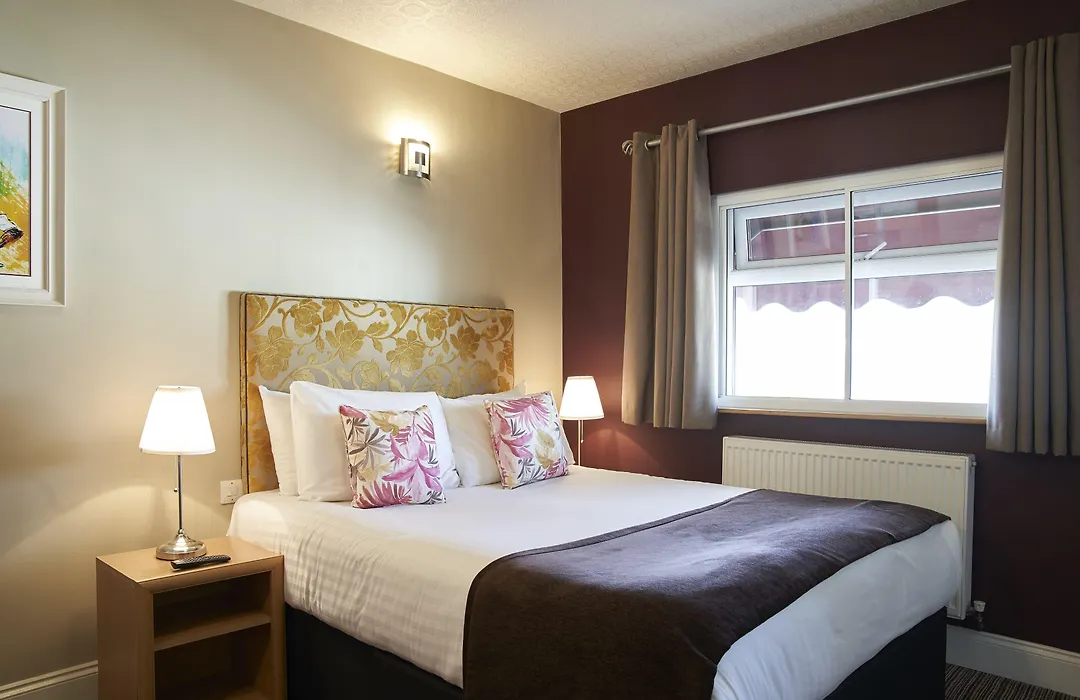 Antoinette Hotel Wimbledon-1