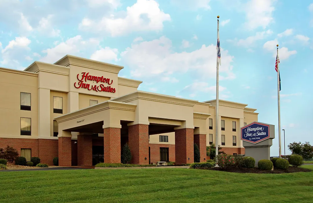 Hampton Inn & Suites Madisonville-1
