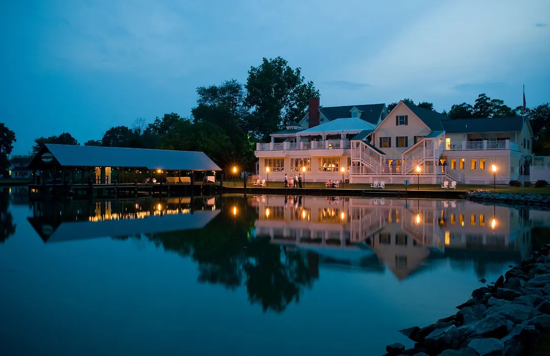 The Oaks Waterfront Hotel-1