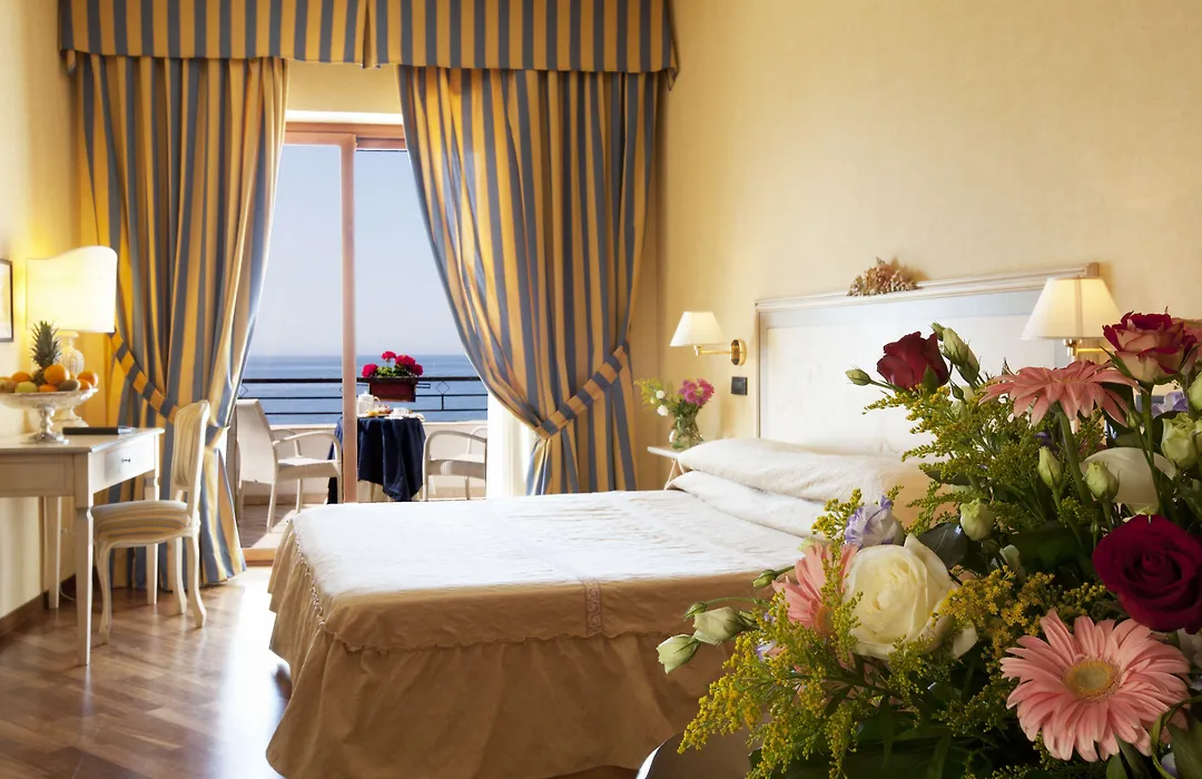 Punta Campanella Resort&Spa-1