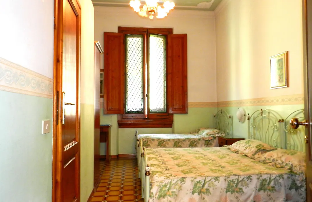 Hotel Desiree-1