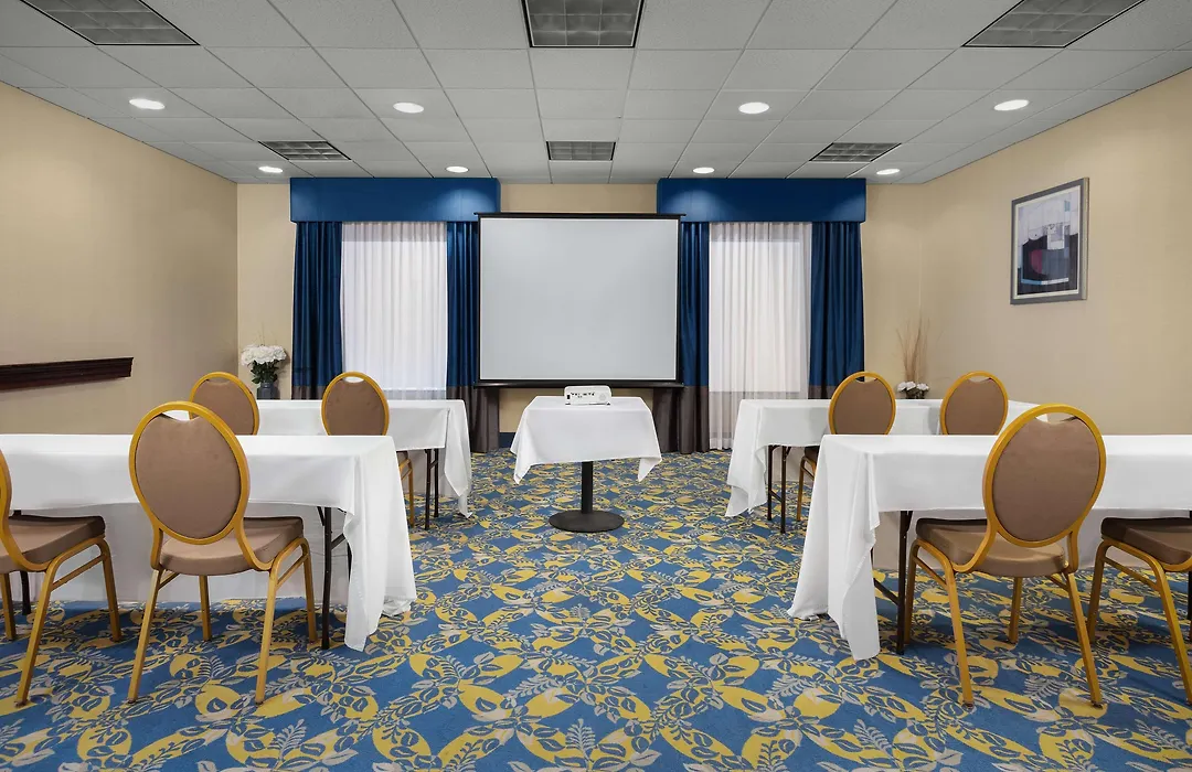 Hampton Inn Syracuse Clay-1