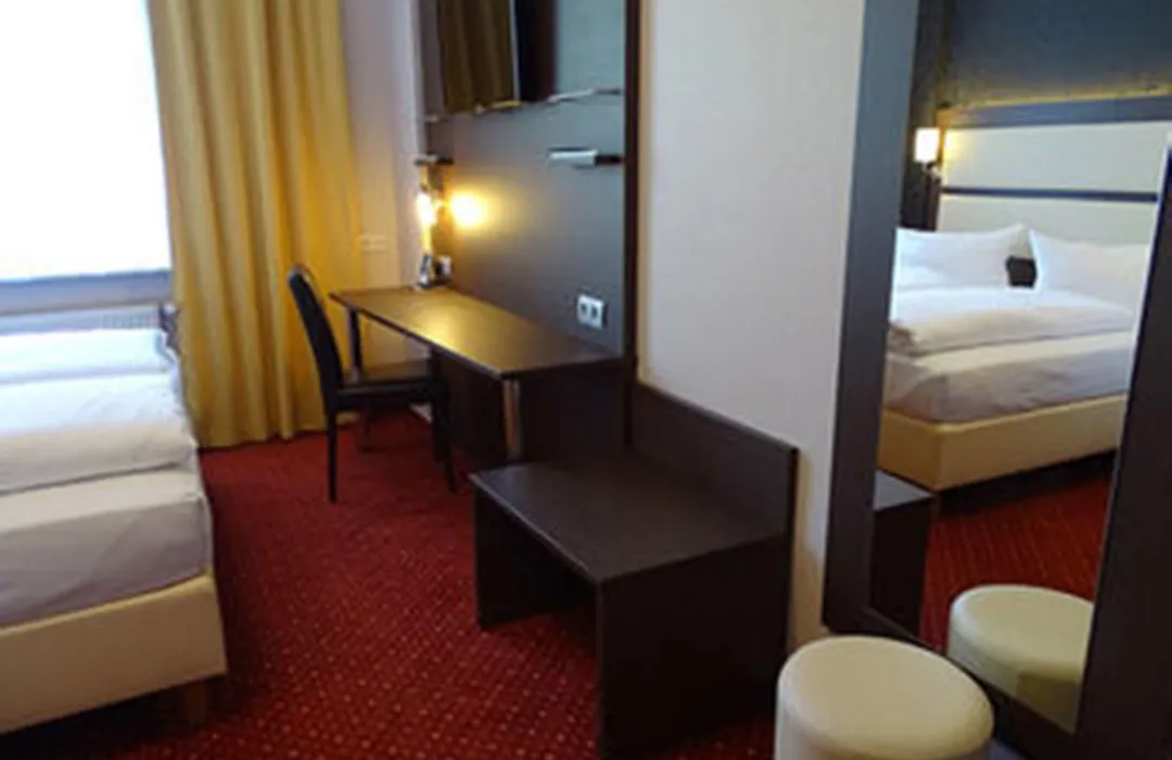 Plaza Inn Hamburg Moorfleet-1