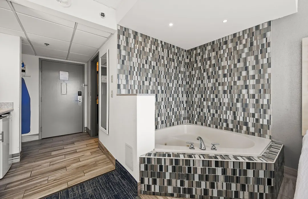 Hotel Monte Carlo Ocean City-1