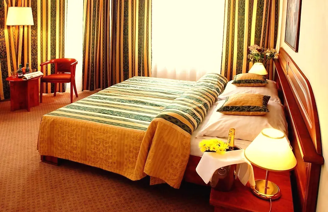 Hotel U Divadla - Czech Leading Hotels-1