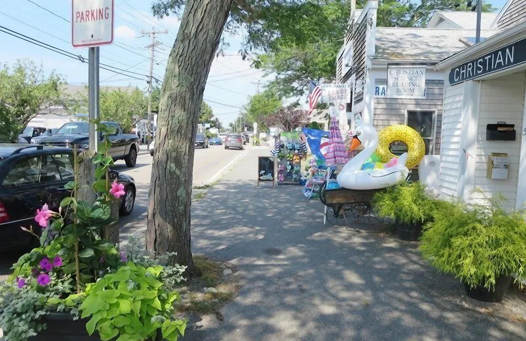 Chatham Seafarer Inn-1