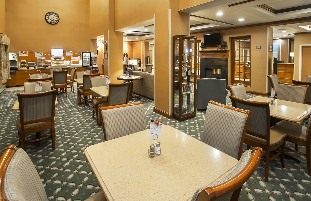 Holiday Inn Express & Suites Culpeper By Ihg-1