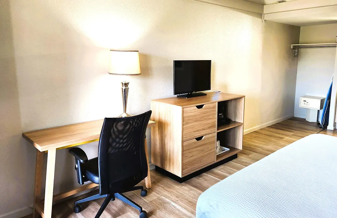 Days Inn By Wyndham Denver Downtown-1