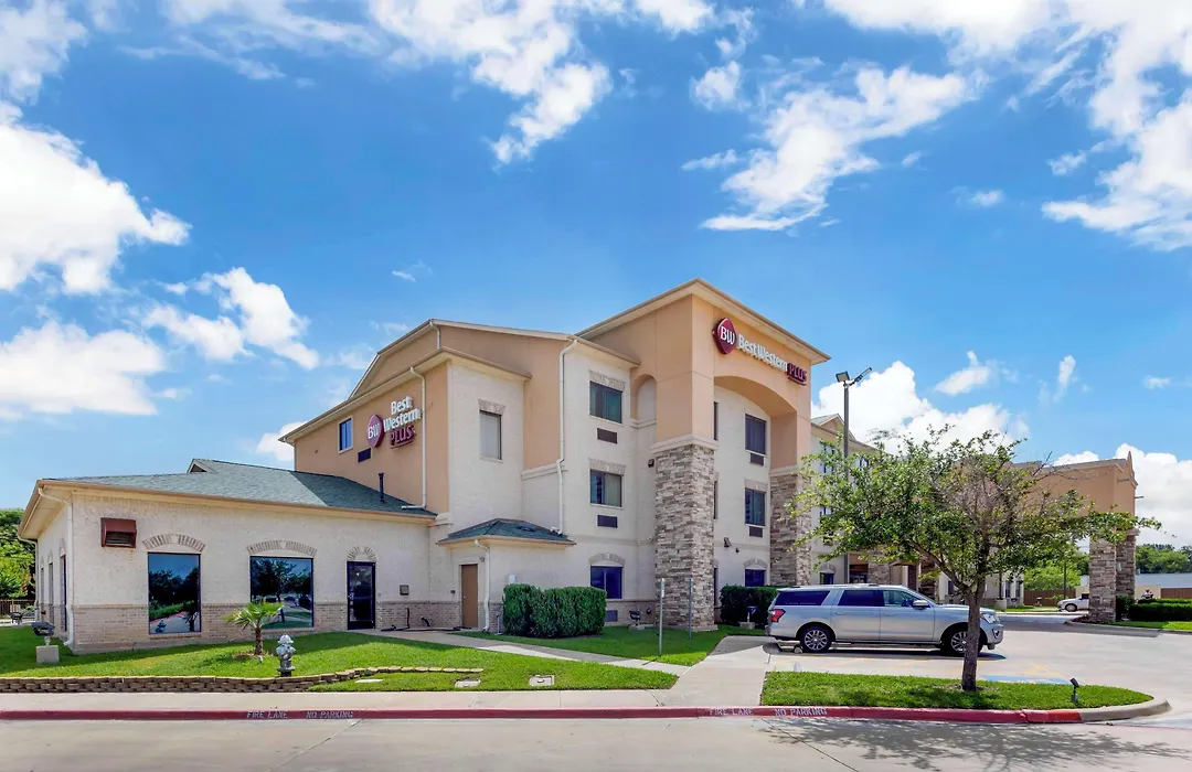 Best Western Plus Burleson Inn & Suites-1