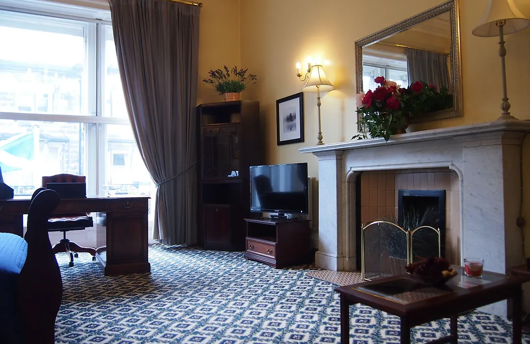 Thistle Hotel-1
