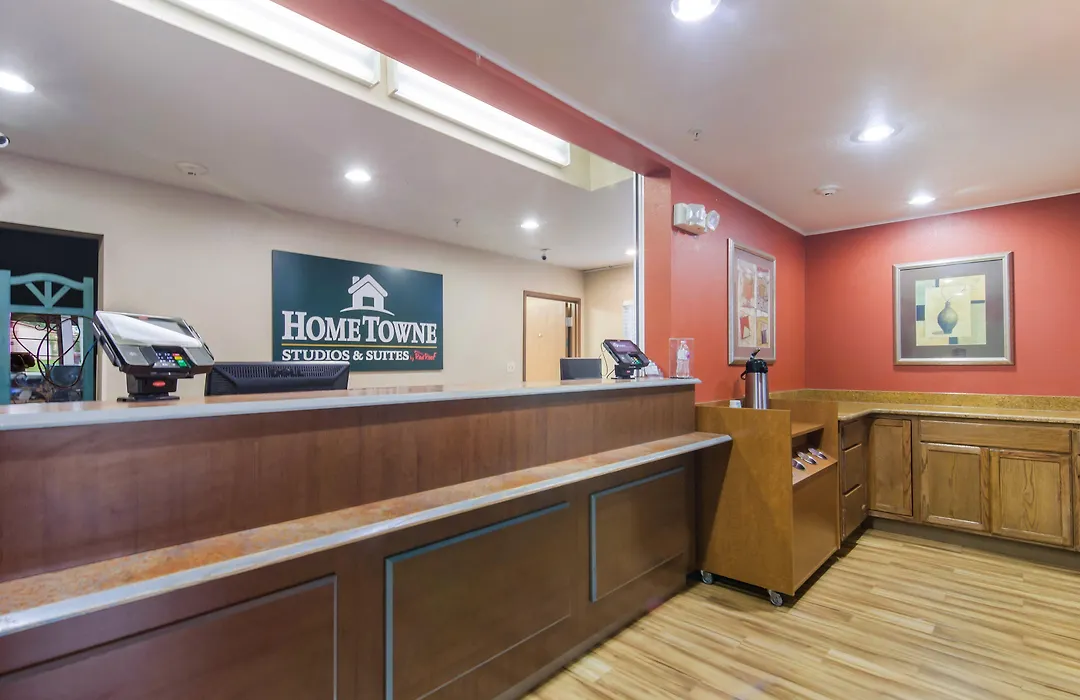 Hometowne Studios & Suites By Red Roof Bentonville-1