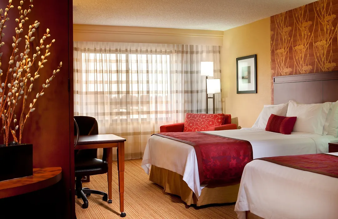 Courtyard By Marriott Denton-1