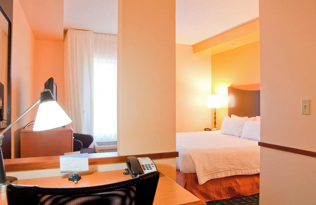 Fairfield Inn & Suites Bedford-1