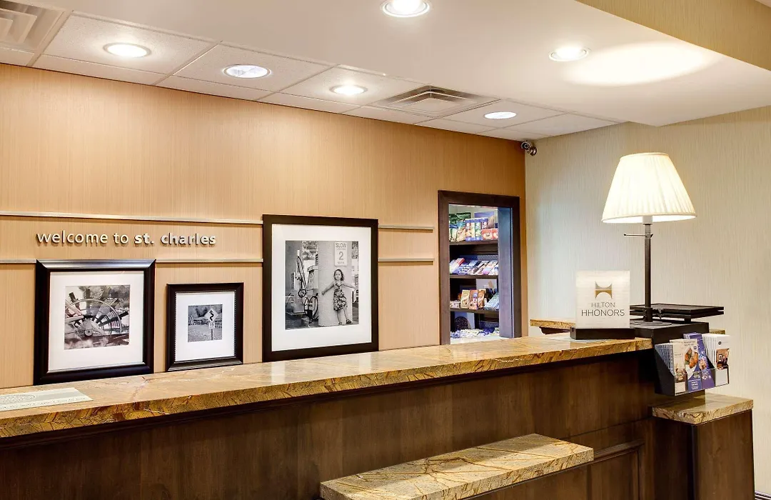 Hampton Inn & Suites Chicago/Saint Charles-1