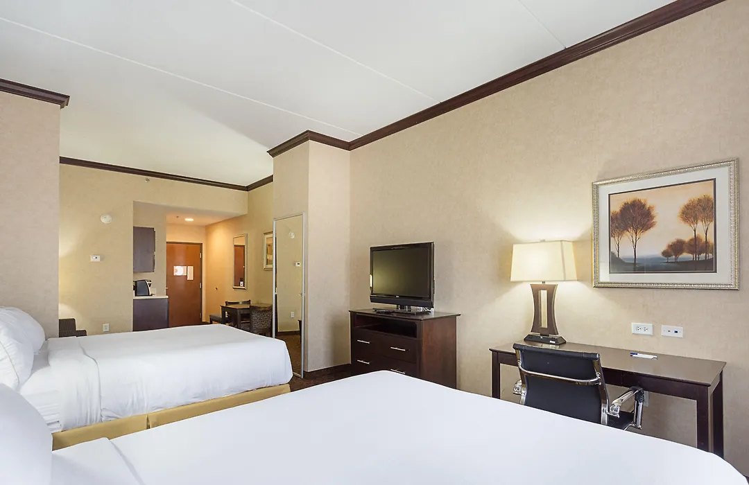 Holiday Inn Express Hotel & Suites Byram By Ihg-1