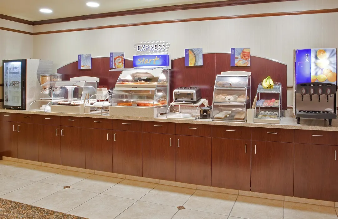 Holiday Inn Express & Suites Dinuba West By Ihg-1