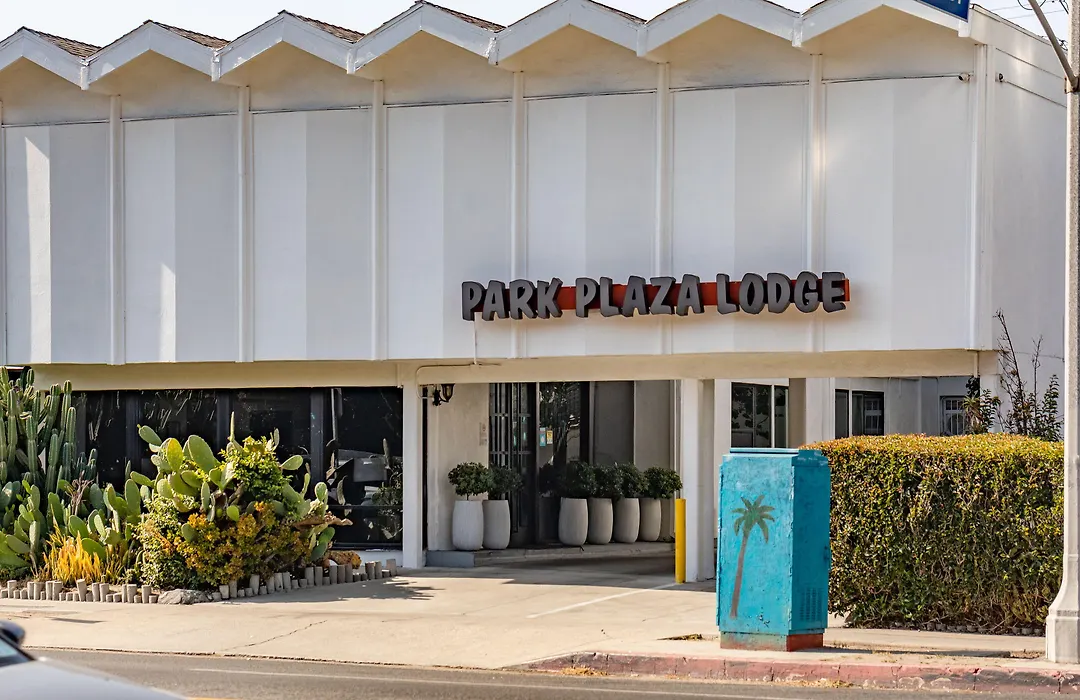 Park Plaza Lodge-1