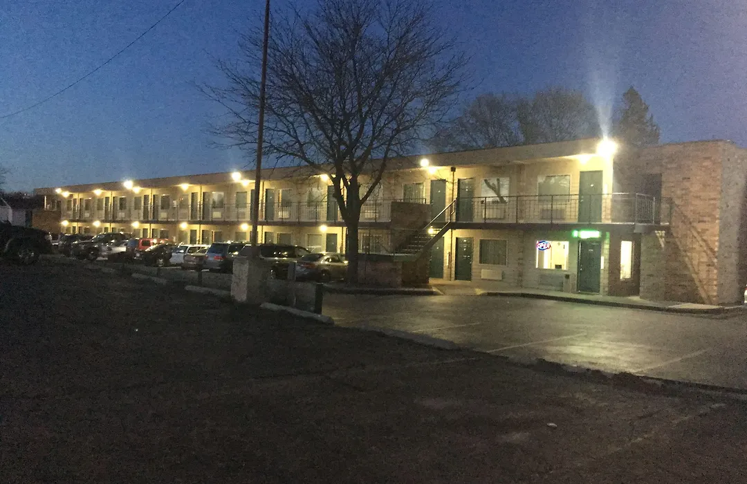 Thunderbird Motor Inn-1