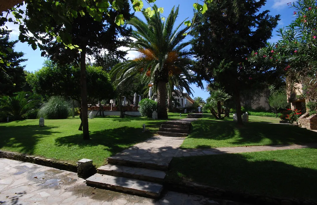 Unahotels Club Hotel Ancora-1