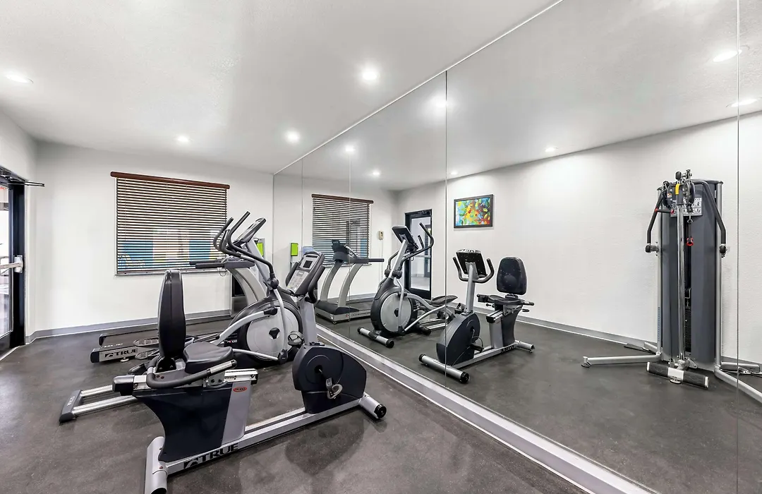 Best Western Palace Inn & Suites-1