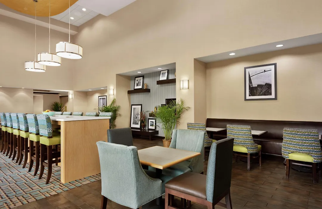 Hampton Inn & Suites Brunswick-1
