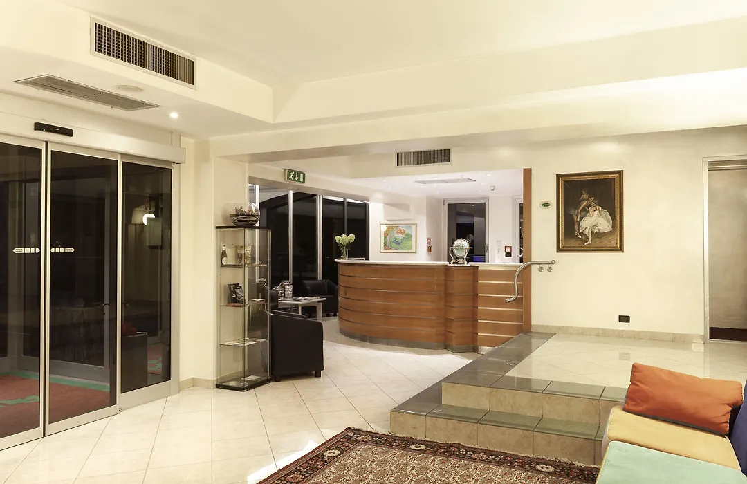 Augustus Hotel-1