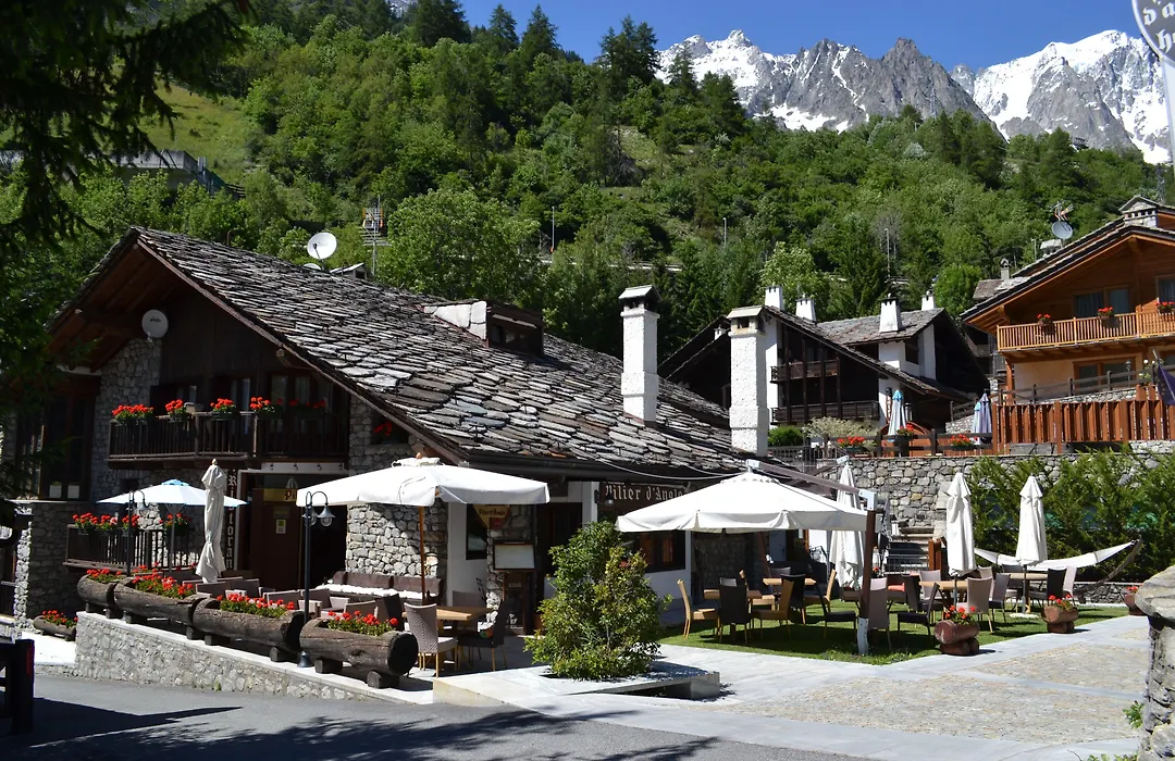 Hotel Pilier D'Angle & Wellness-1