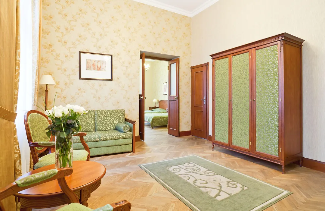 Hotel Royal-1