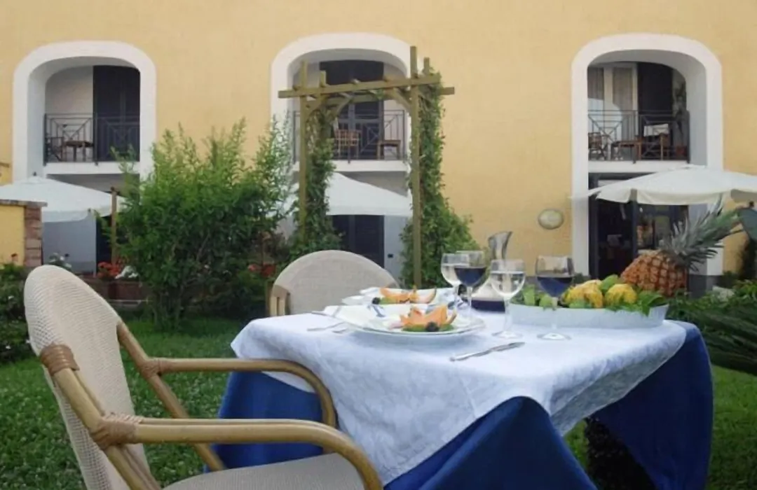 Hotel La Tonnara-1