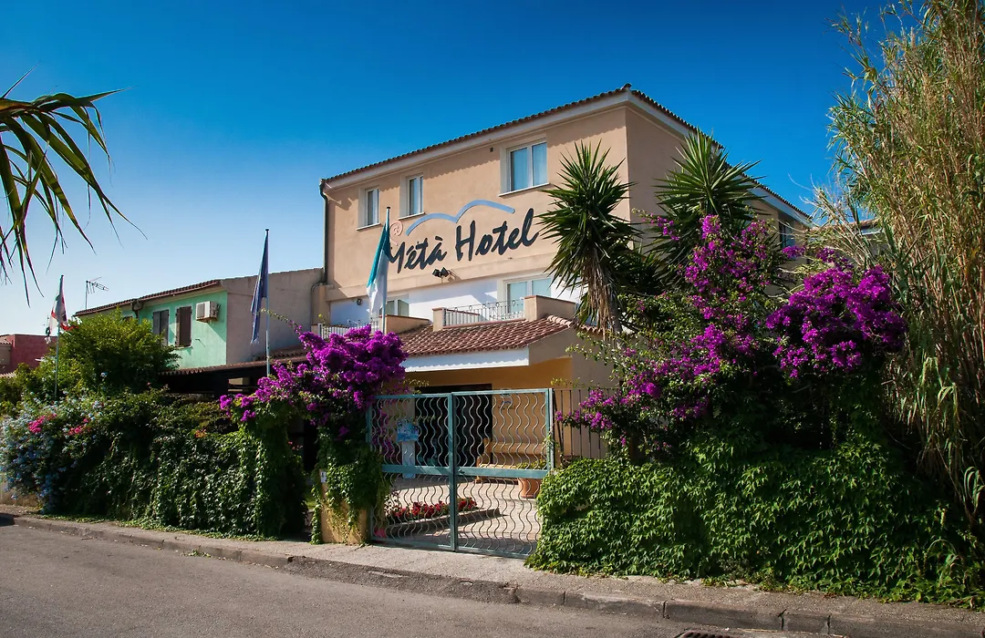 Meta Hotel-1