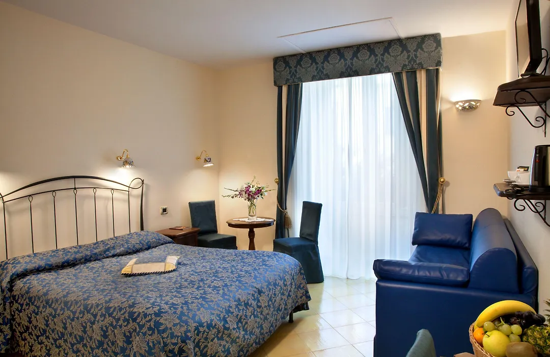 Hotel L'Antico Convitto-1