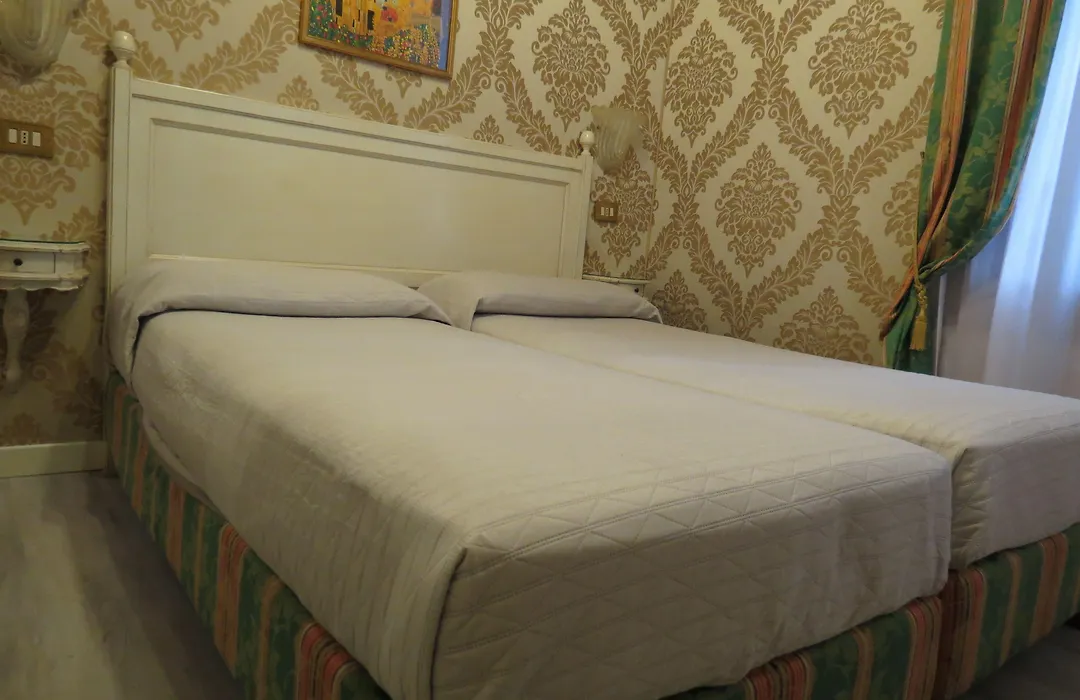 Hotel Bridge-1